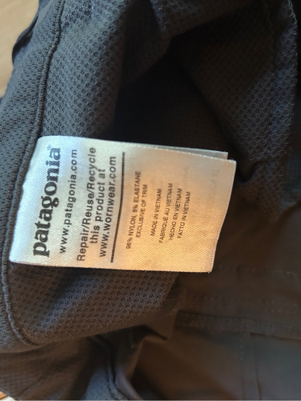 Patagonia Hiking Pants (Women’s Size 6) - Picture 5 of 5